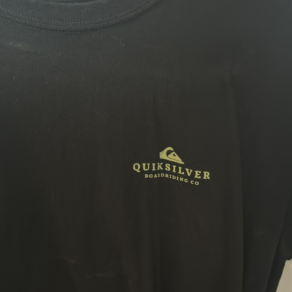 Mens Quicksilver tee shirt. Shirt is in good condition. Super soft shirt - Picture 2 of 4